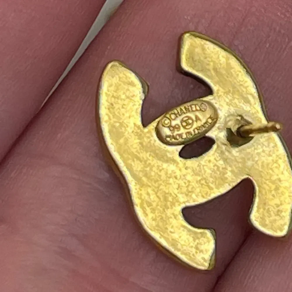 CHANEL Vintage AUTH Earrings Coco CC Logo GP Gold 4 pairs Charm Cross Swing - Picture 6 of 9